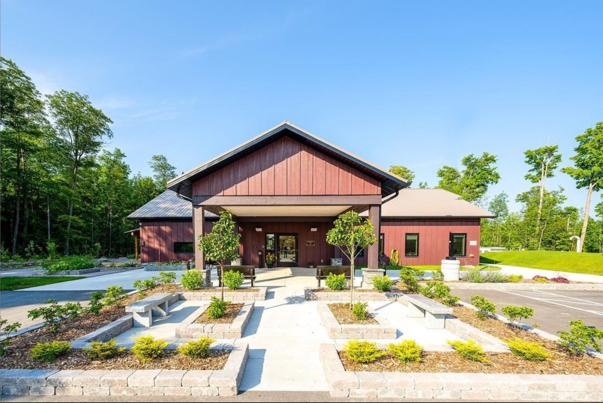 Mariposa House hospice front entrance